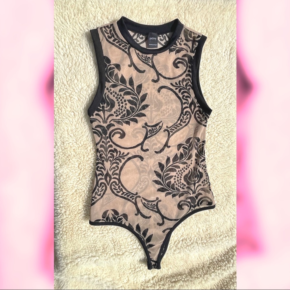 •nude & black floral mesh bodysuit🥀•